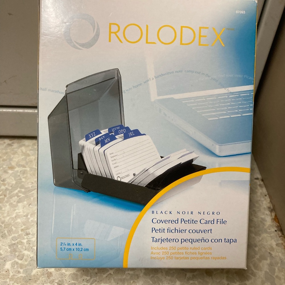 NEW IN BOX. Rolodex covered petite card file
